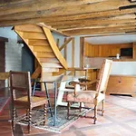 2-Room In Heart Of Paris-Marais